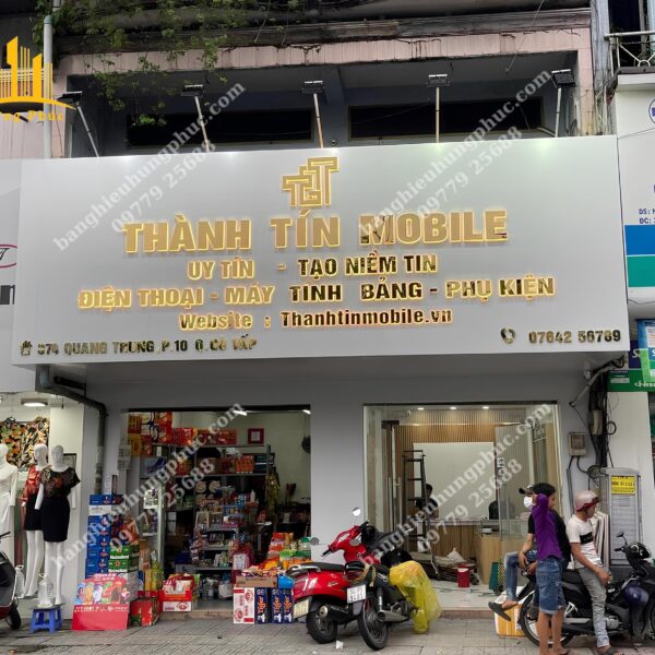 Bàn giao cửa hàng điện thoại