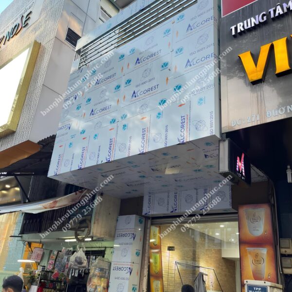 Bàn giao cửa hàng điện thoại