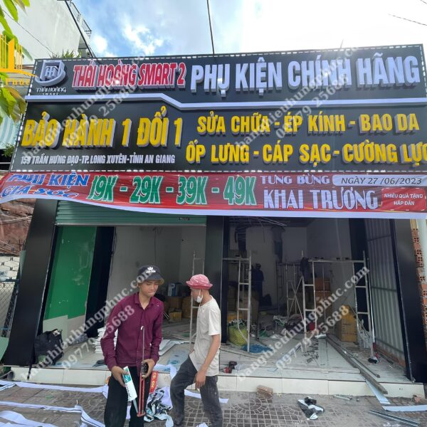 Bàn giao cửa hàng điện thoại