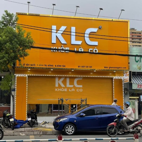 Bàn giao bảng hiệu và hạng mục quảng cáo cho cửa hàng KLC với tổng chi phí 55 triệu đồng