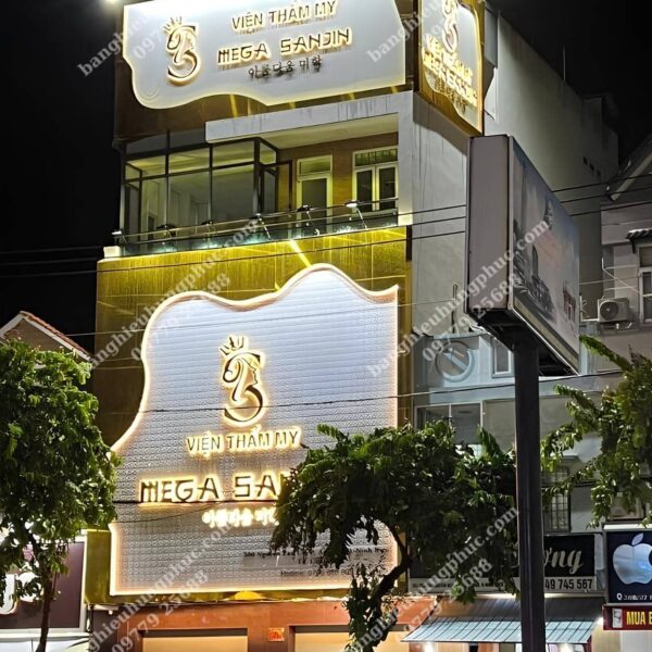 Thi công bảng hiệu quảng cáo tại TPHCM