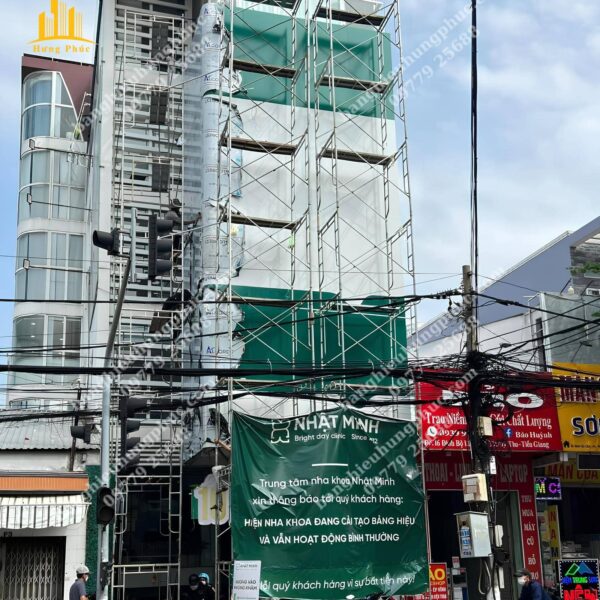 thi công bảng hiệu