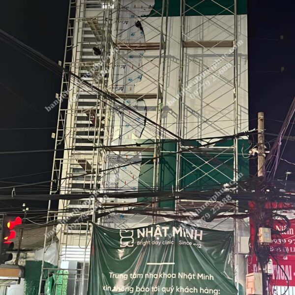 thi công bảng hiệu