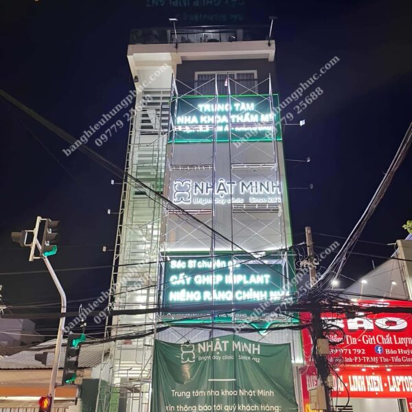 thi công bảng hiệu