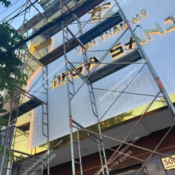Thi công bảng hiệu quảng cáo tại TPHCM