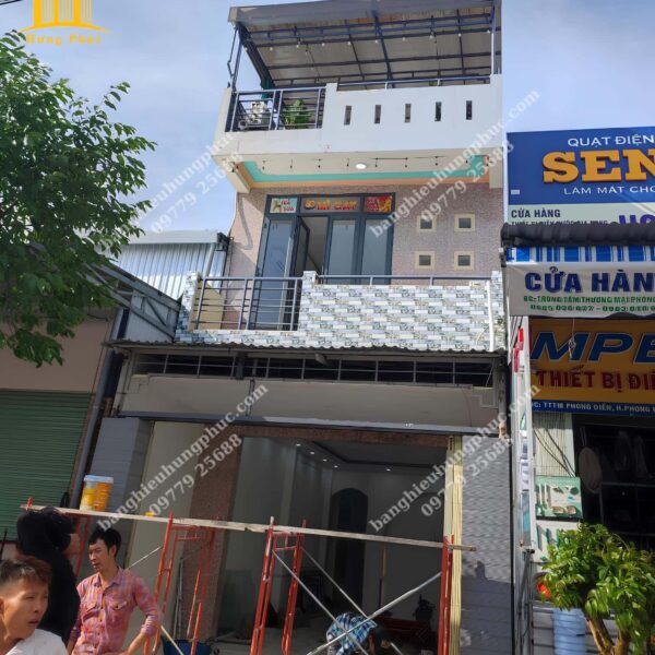 Báo giá làm bảng hiệu alu