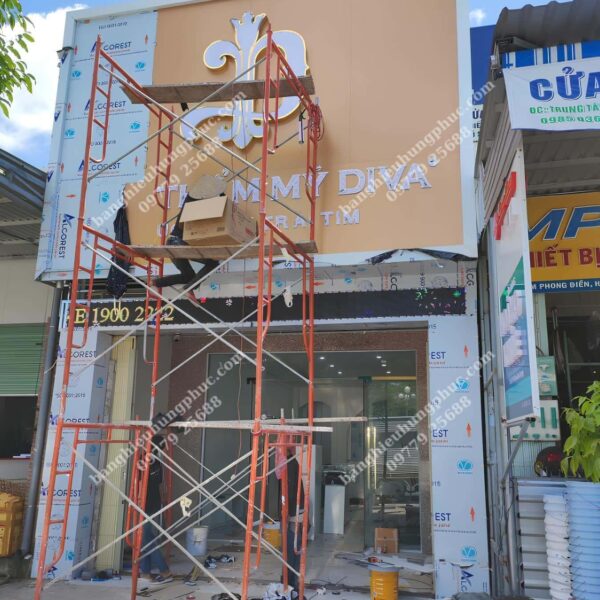 Báo giá làm bảng hiệu alu